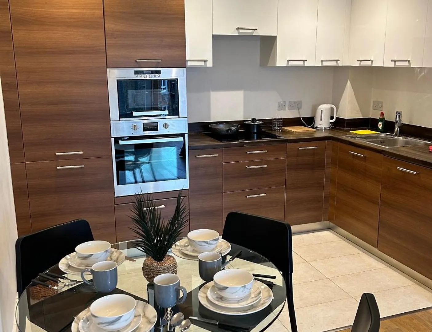 Apartamento Newly Renovated & Modern 2-Br Close To Canary Wharf Londres